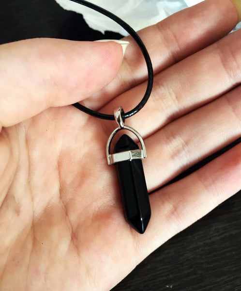 Collier OBÉLISQUE - Bijou six faces en pierre semi-précieuse