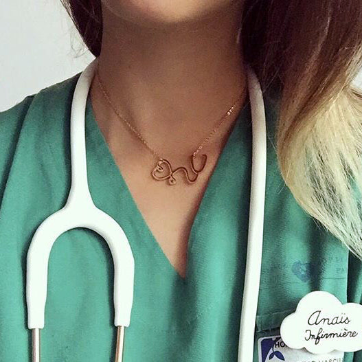 Collier idée cadeau pour infirmière